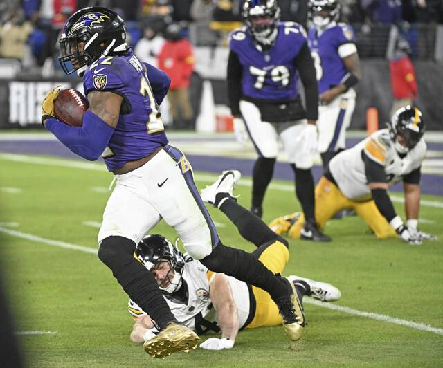 8106169_web1_ptr-SteelersRavens03-011225