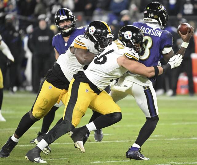 8106169_web1_ptr-SteelersRavens16-011225