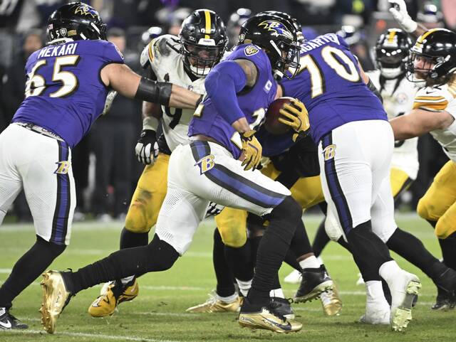 8106169_web1_ptr-SteelersRavens21-011225