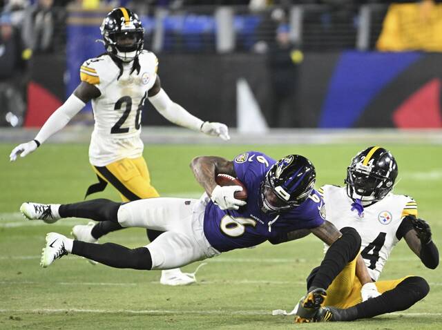 8106169_web1_ptr-SteelersRavens22-011225