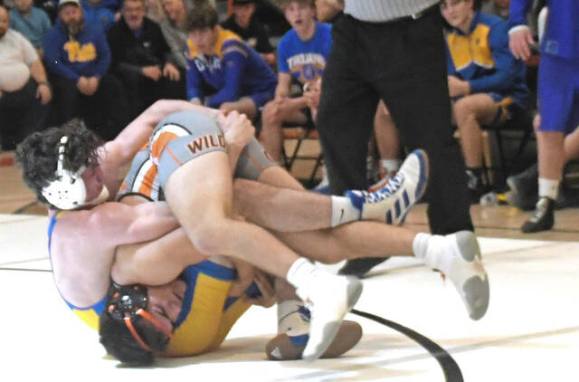 High school wrestling notebook: Derry continues to make noise