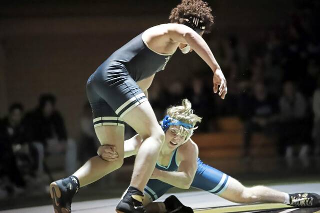 What to watch for in WPIAL sports on Jan. 15, 2024: Section races heat up on mats