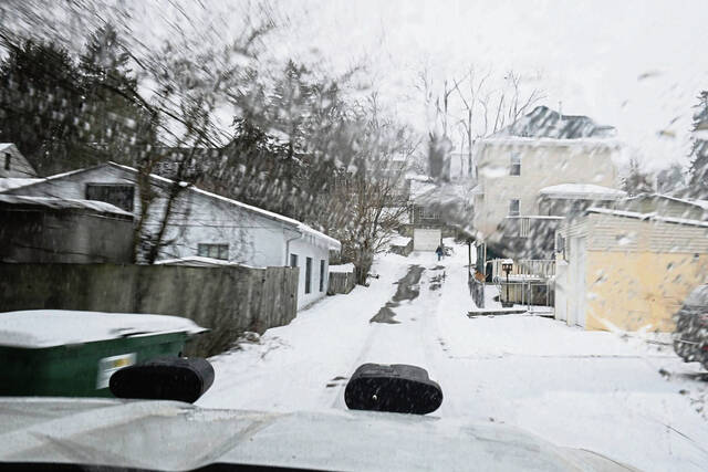 8116982_web1_gtr-townplow004-011725