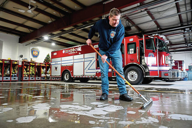 8117244_web1_gtr-UnityFireCrews001-011625