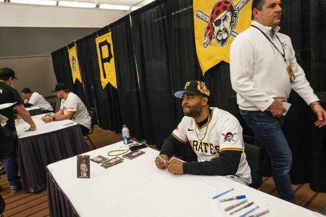 8129849_web1_gtr-PiratesFest3-011925