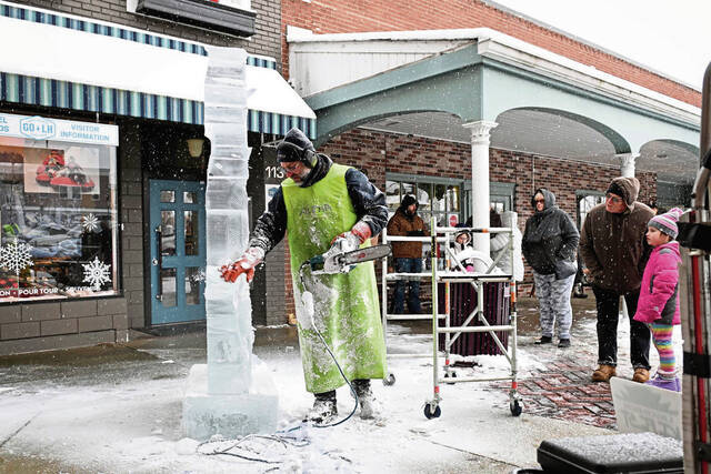 8136117_web1_gtr-LigIceFest003-012024