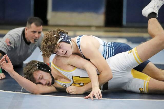 Burrell wrestlers defeat Highlands to earn 22nd straight section title