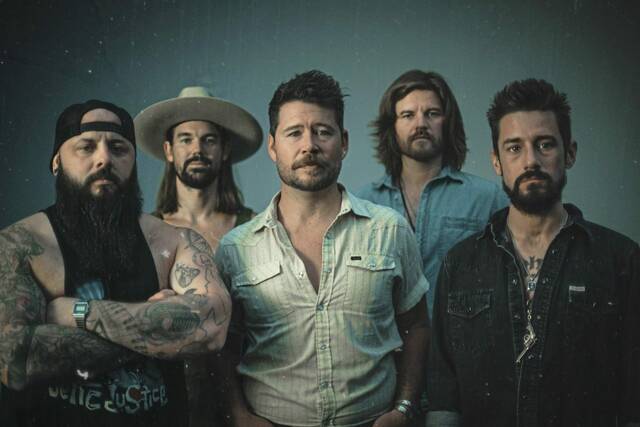 8144141_web1_ptr-ShaneSmithandtheSaints-012525