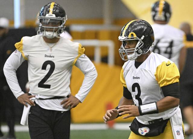 8147579_web1_ptr-Steelers12-101724