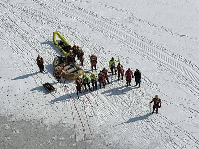 8154541_web1_gtr-IceDive03-012825