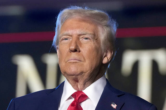 8159821_web1_8153427-49a7b7d1eb7trumpweb9fee