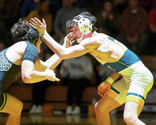 Derry reaches WPIAL team wrestling semifinals with dominant performance