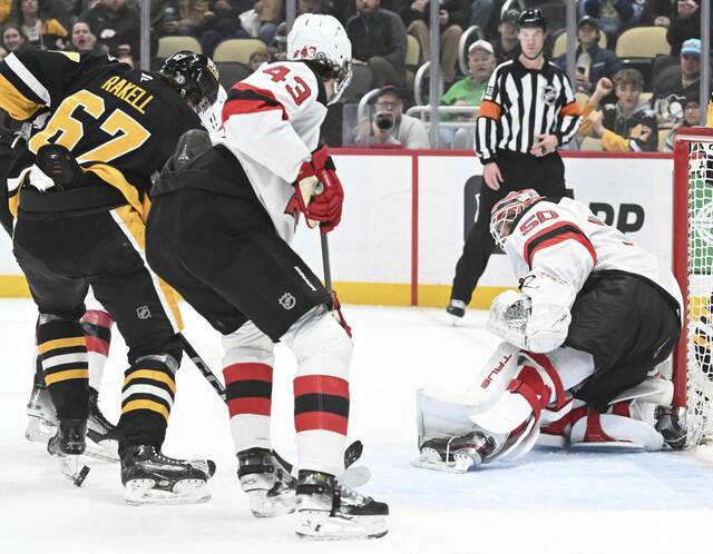 8181375_web1_ptr-PensDevils03-020525