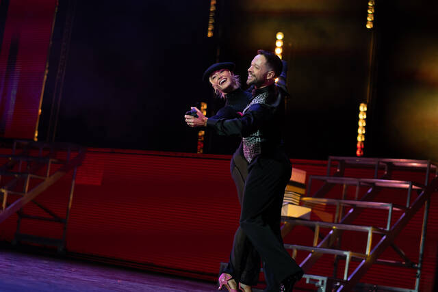 8181868_web1_ptr-DWTSLive-020525-44