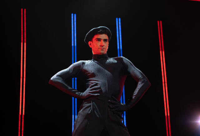 8181868_web1_ptr-DWTSLive-020525-51