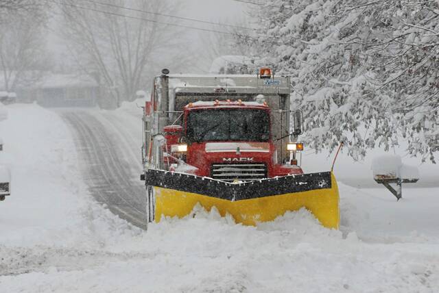 8183832_web1_ptr-Snowmageddon-011