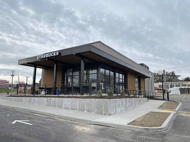 8183906_web1_vnd-newkenstarbucks-020625