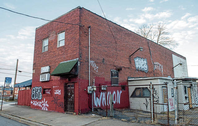 8189094_web1_ptr-DonnysPlace3-122724