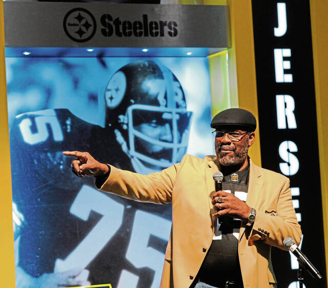 8190035_web1_ptr-steelers03-110314