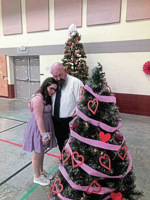 8196003_web1_vnd-ValentineDance7-020925