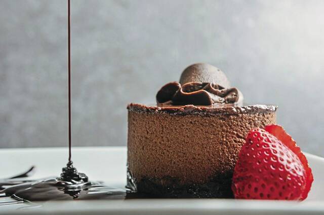 8203242_web1_Chocolate-Mouse-WEB