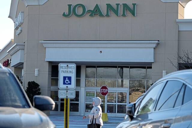 8208776_web1_ptr-Joann-021225
