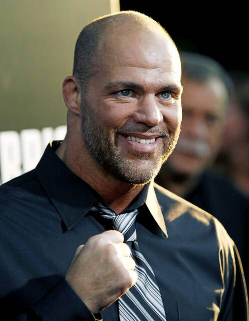 8219742_web1_ptr-kurtangle-052722