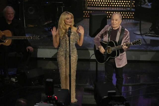 8221917_web1_ptr-TVTalk2-02172025-SNL50