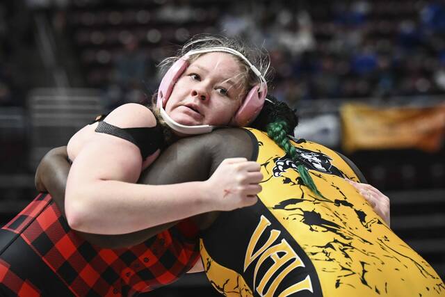 Wrestling notebook: Hempfield’s Kapusta returns with a bang after injury layoff, quick rehab