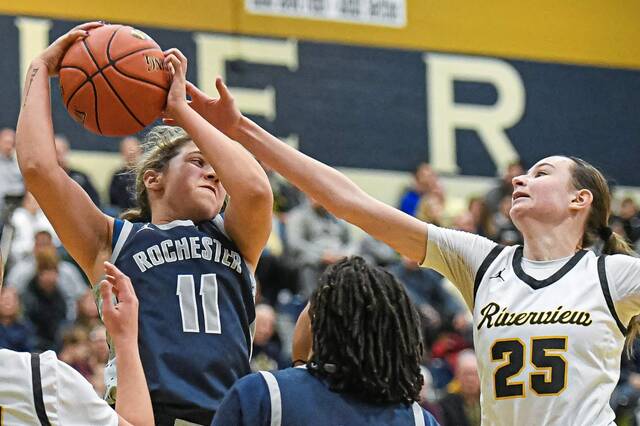 Rochester stages huge rally in 2nd half, defeats Riverview in girls 2A 1st-round game