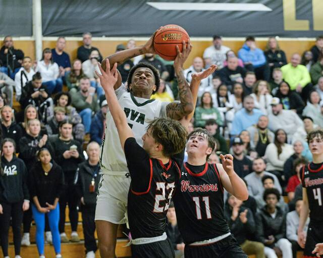 Belle Vernon boys show grit in playoff win vs. Elizabeth Forward