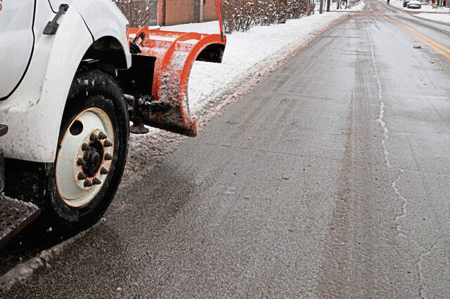 8231159_web1_WEB-snow-plow-A