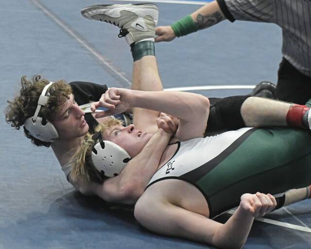 FR’s Titus Colangelo pulls off upset, Kiski Area’s Mark Gray hits milestone at WPIAL Class 3A wrestling