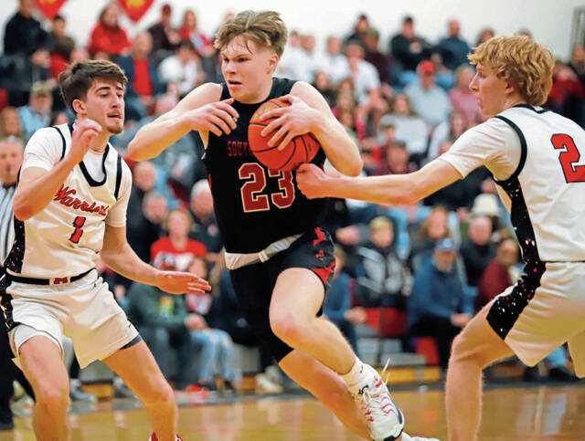 Mohawk jumps out fast, defeats undermanned Southmoreland in boys 3A quarterfinals