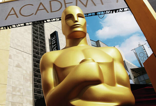 8259829_web1_OscarStatue