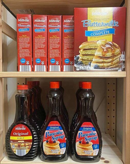 8223801_web1_sew-SewickleyFoodBank-3