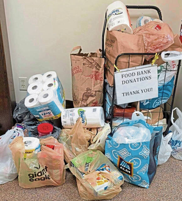 8223801_web1_sew-SewickleyFoodBank-6