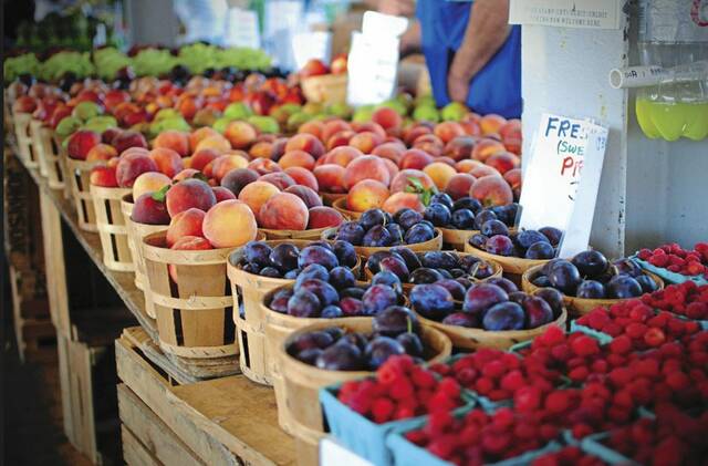 8233076_web1_Farmers-Market