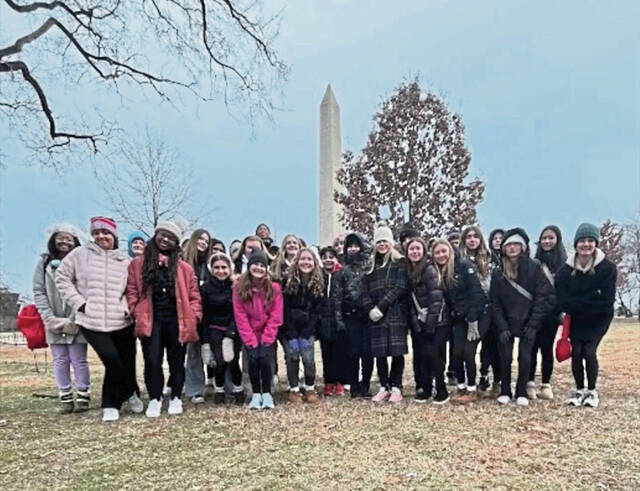 8254321_web1_sew-lo-dctrip-030625