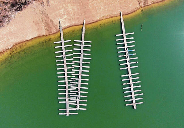 8256012_web1_gtr-GreatCrossingWater02-031325