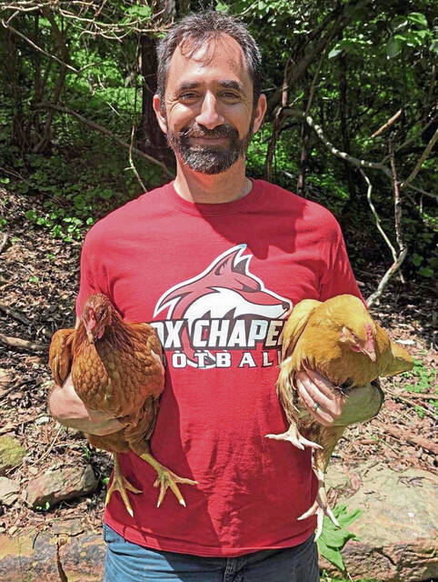 8259559_web1_her-chickens-022725-8