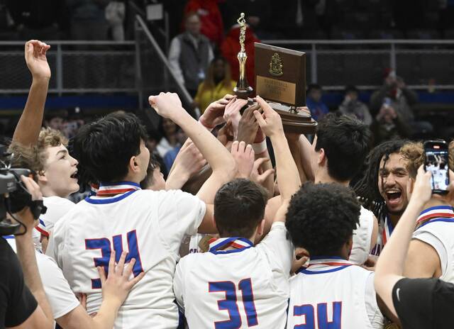 Chartiers Valley beats Peters Township to cap breakthrough season with WPIAL title