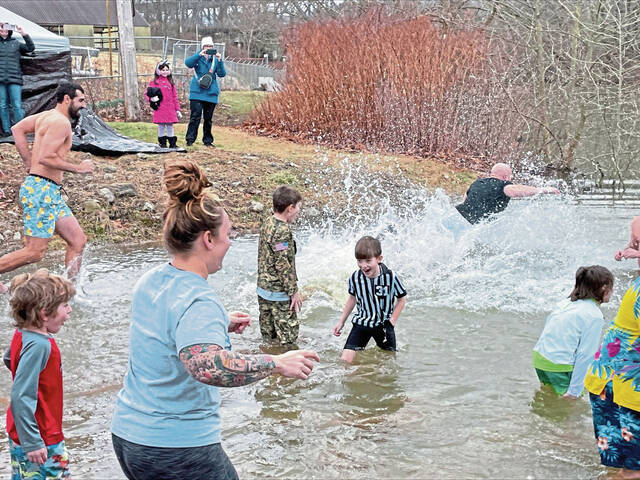 8262782_web1_VND-Plunge-030225-004