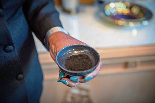 8266907_web1_vnd-ashwednesday2-4--030525