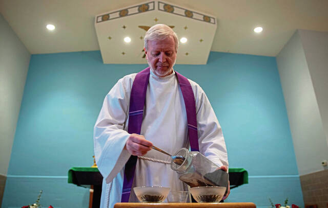 8266907_web1_vnd-ashwednesday3-030525