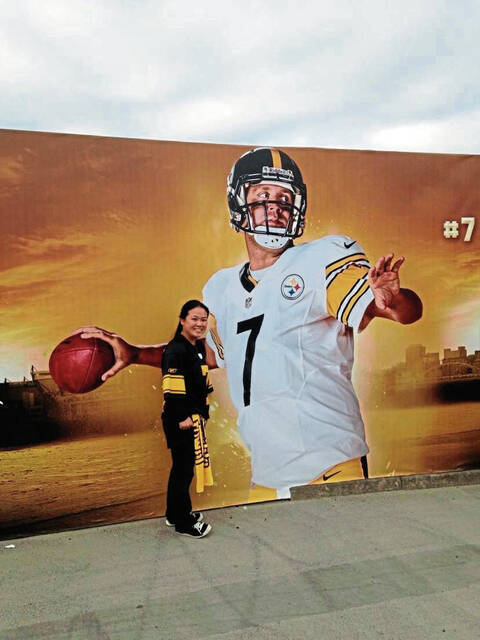 8269566_web1_gtr-steelersireland-3