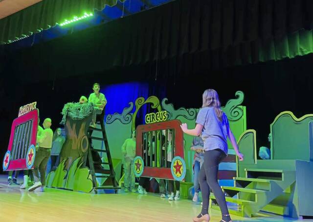 8270023_web1_pts-TraffordSeussical01-031325