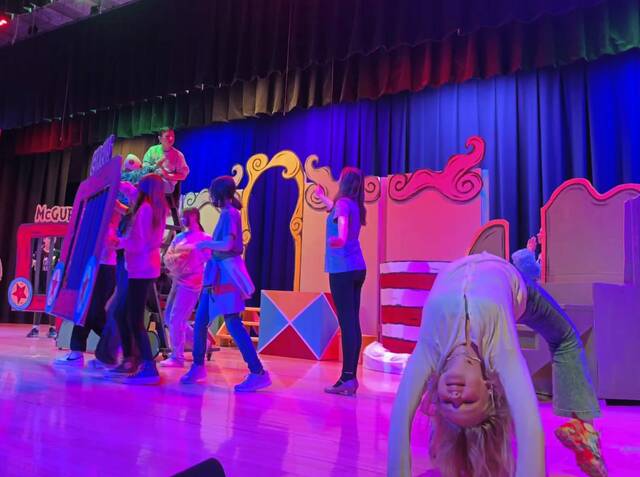 8270023_web1_pts-TraffordSeussical03-031325