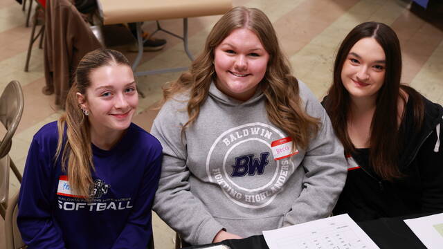 8278827_web1_9-StudentGreeters