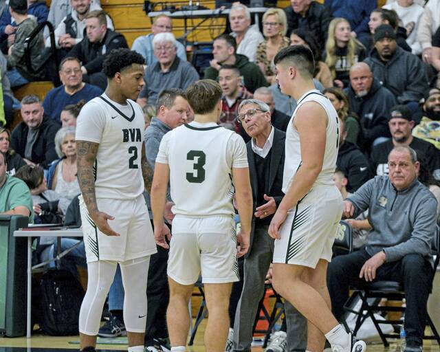 Belle Vernon holds off Farrell to keep dream season going in PIAA Class 4A 1st round